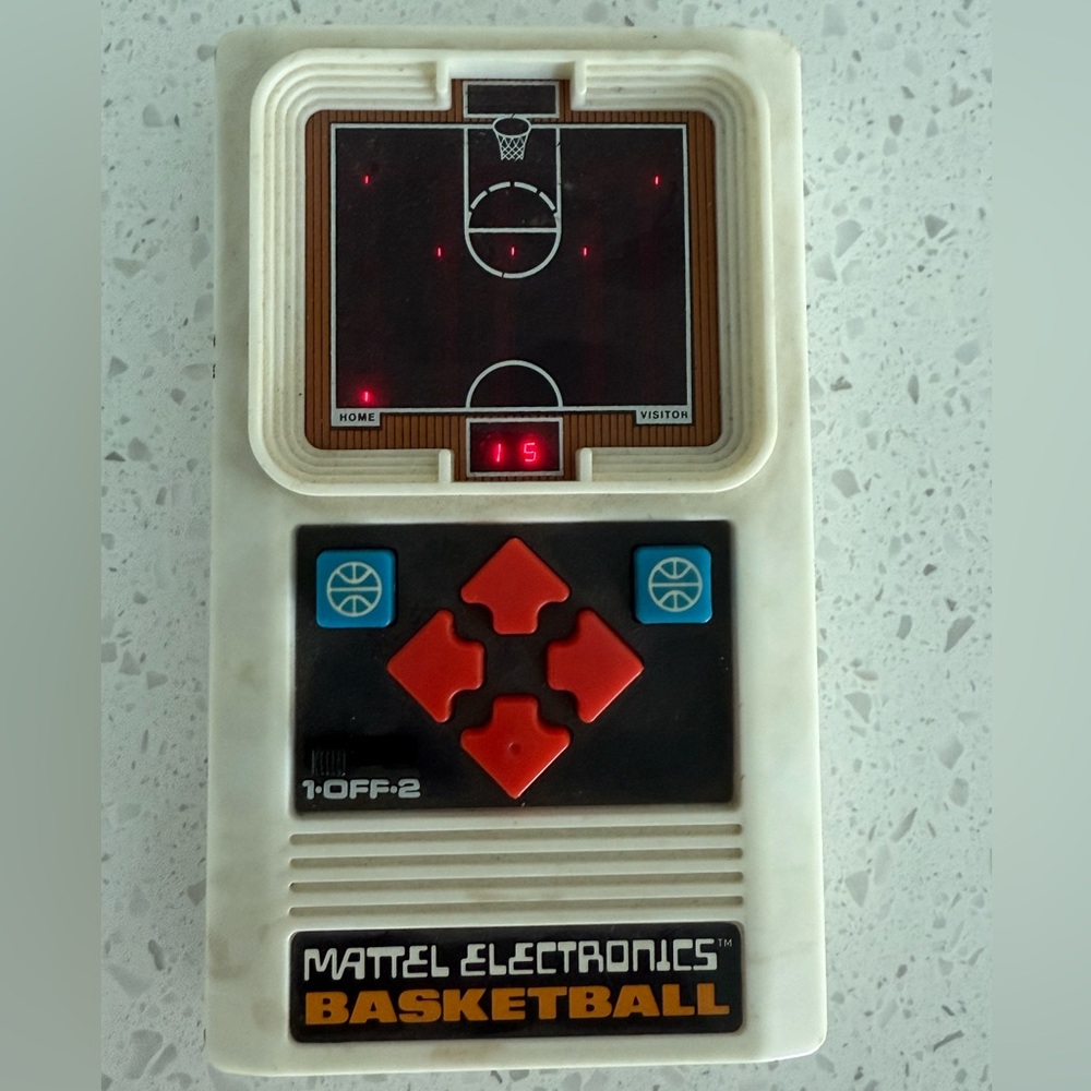 🏀 1978 Mattel Electronics Basketball Handheld Game – Model 2437-0330 – WORKS!